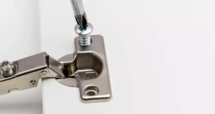 Screen Door Hinge Repair in Kendall, FL