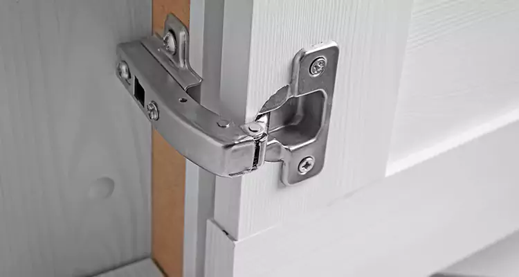 Shower Door Hinge Replacement in Kendall, FL