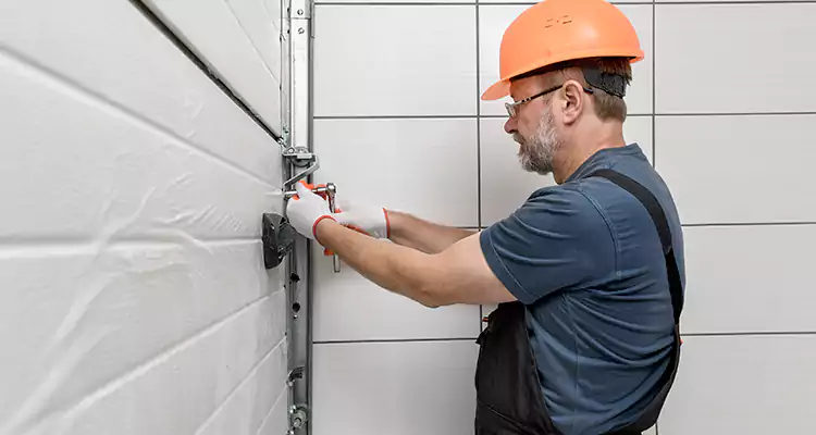 Emergency Garage Door Repair in Kendall, FL