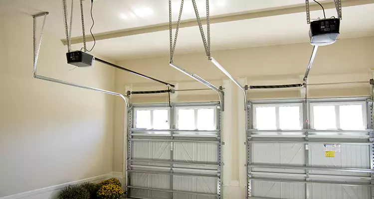 Residential Emergency Garage Door Repair in Kendall, FL